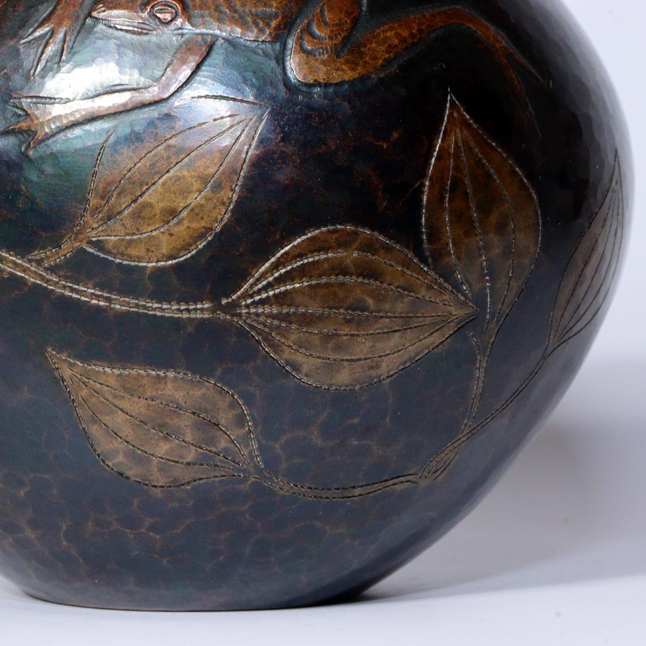 Unique Hand-Hammered Bronze Vase with Frog and Leaves Design Japanese BV578