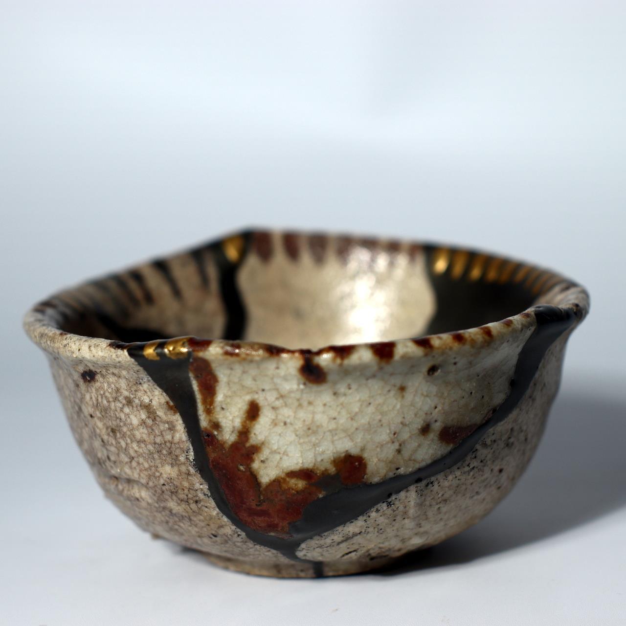 Japanese Antique Shino ware Tea Bowl Pottery Ceramic Early Edo Period w / box