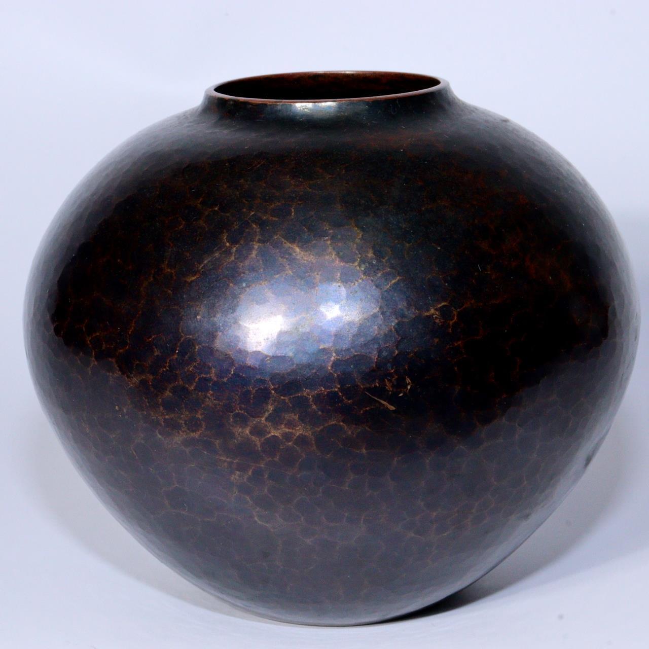 Unique Hand-Hammered Bronze Vase with Frog and Leaves Design Japanese BV578