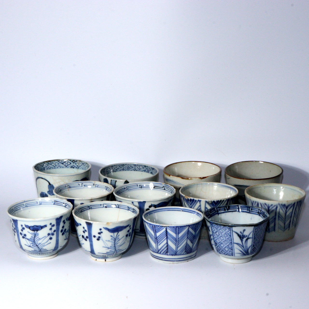 Antique Japanese Blue & White Porcelain Cups - Reference Pieces Soba choko IP112