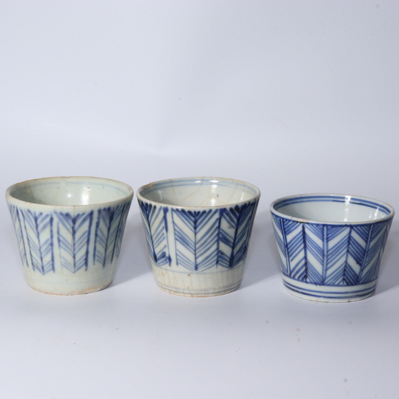 Antique Japanese Blue & White Porcelain Cups - Reference Pieces Soba choko IP112