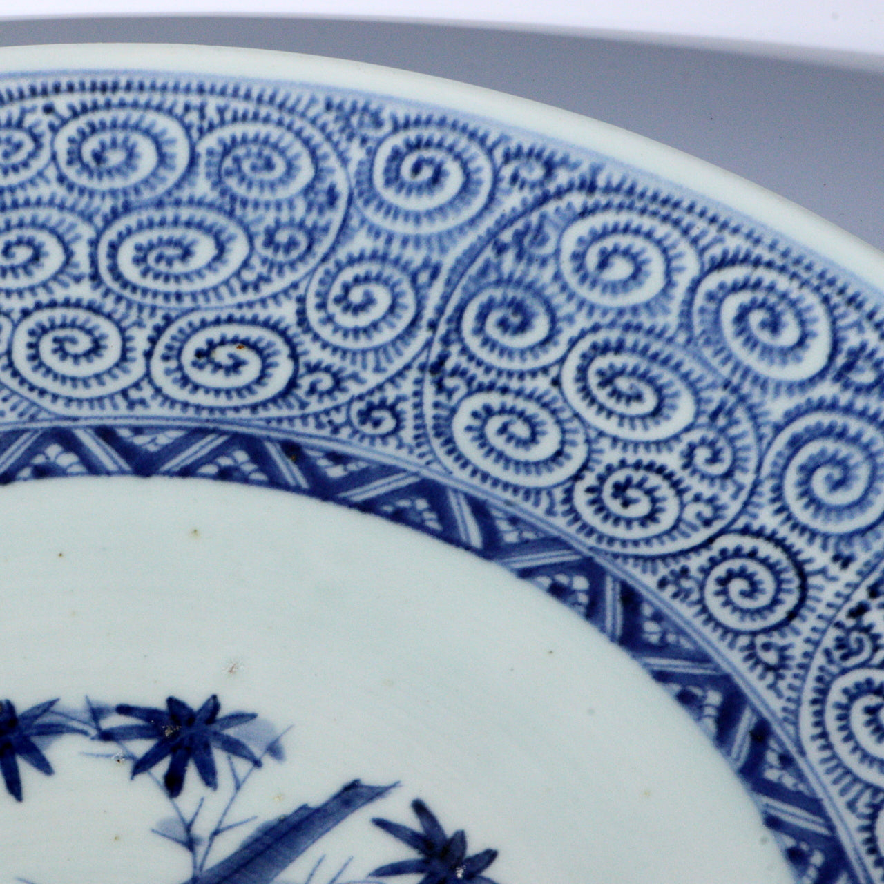 Large 18.1 Antique Japanese Imari Plate Octopus Vine Takokarakusa Pattern IP117