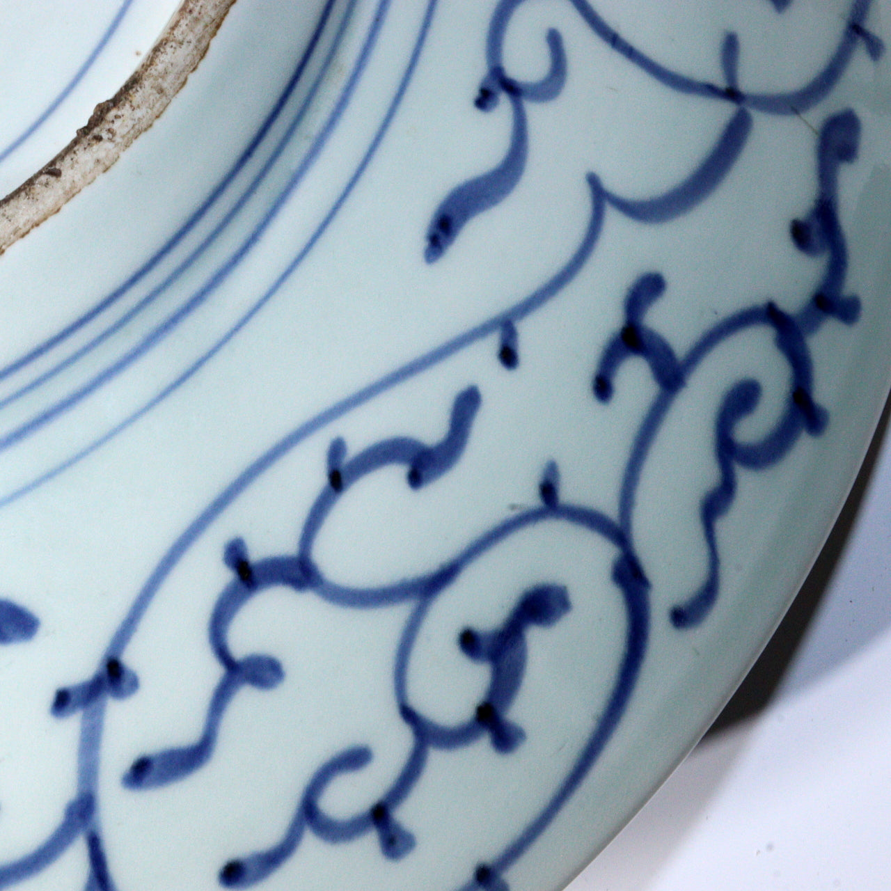 Large 18.1 Antique Japanese Imari Plate Octopus Vine Takokarakusa Pattern IP117