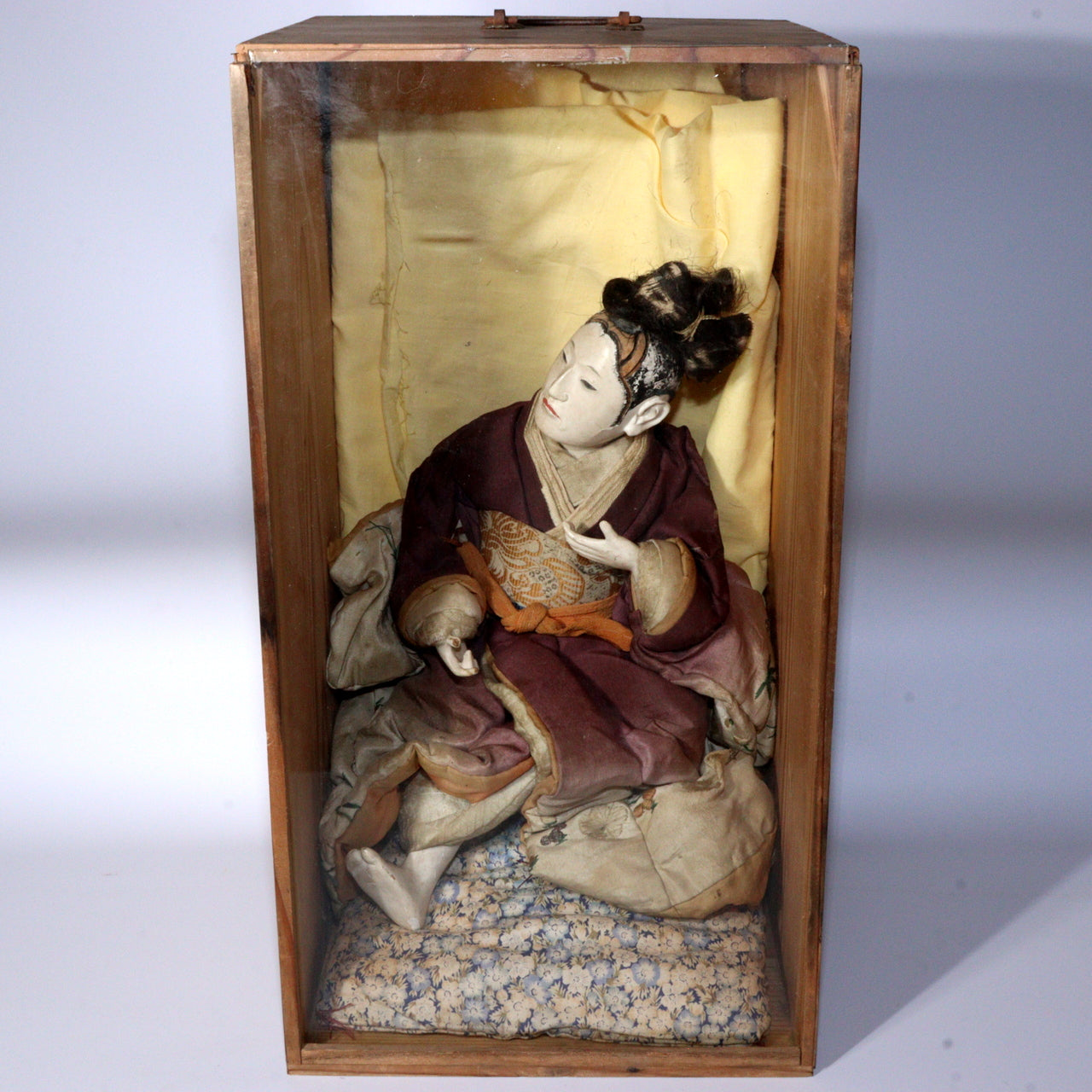 Antique Japanese Bunraku Style Doll Theater Figure in Glass Case VG368