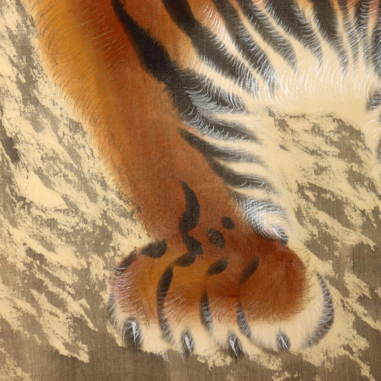 Japanese Hanging Scroll Kakejiku Tiger Painting on Silk with Signed Box ASO40815