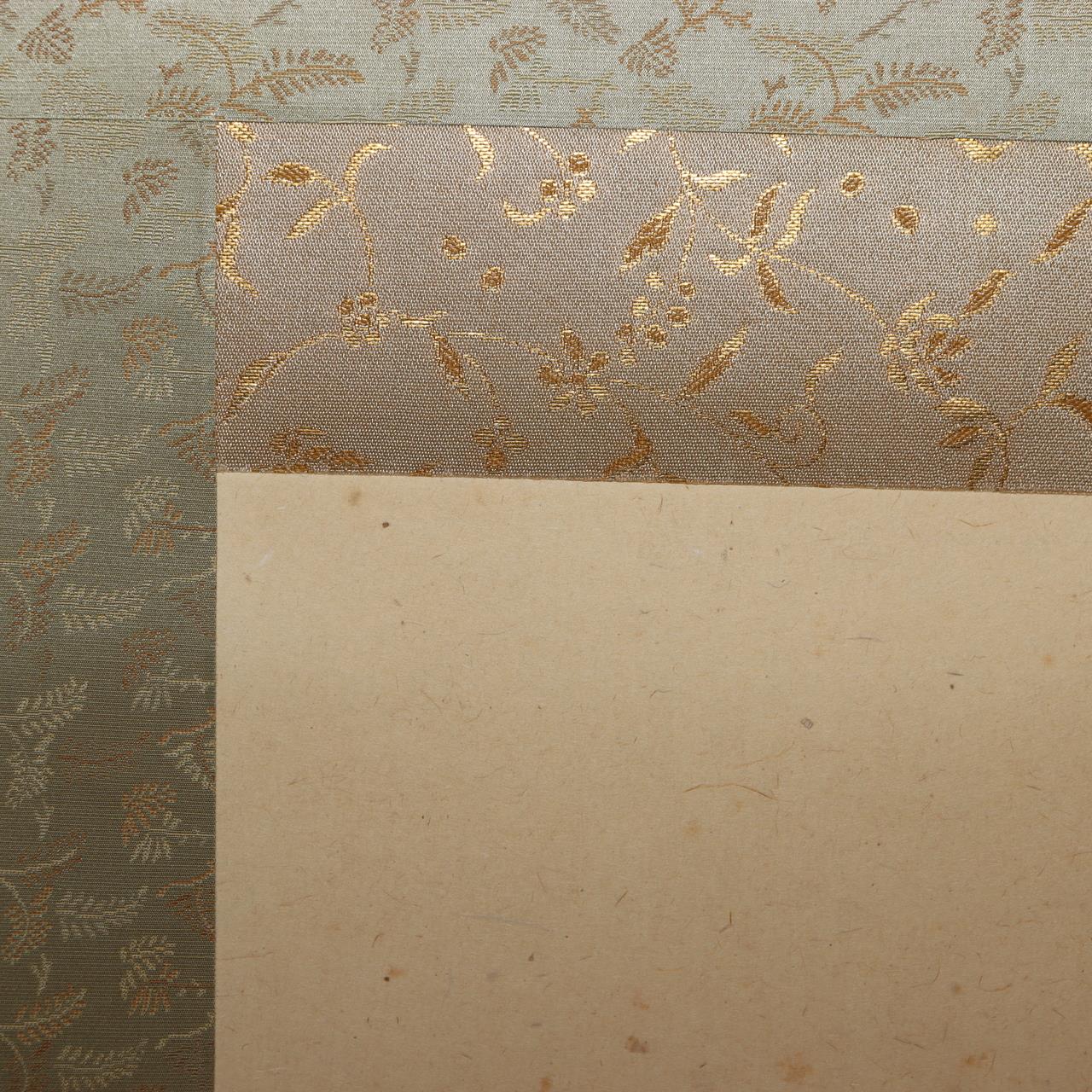 Japanese Hanging Scroll Kakejiku Crow and Loquat Ink Painting w / Box ASO40914