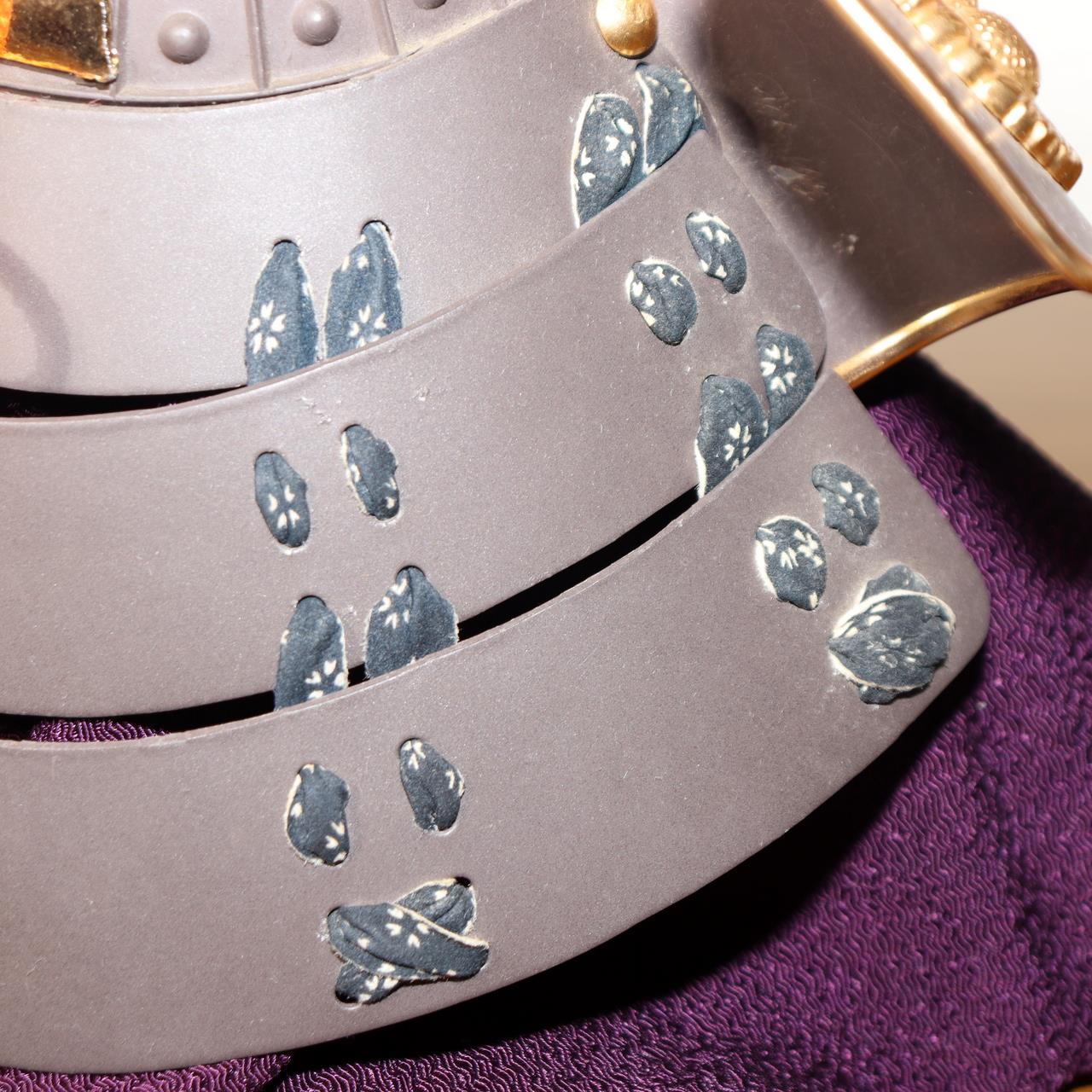 Japanese Samurai Kabuto Helmet Ornament with Stand & Black lacquer Box May Doll16