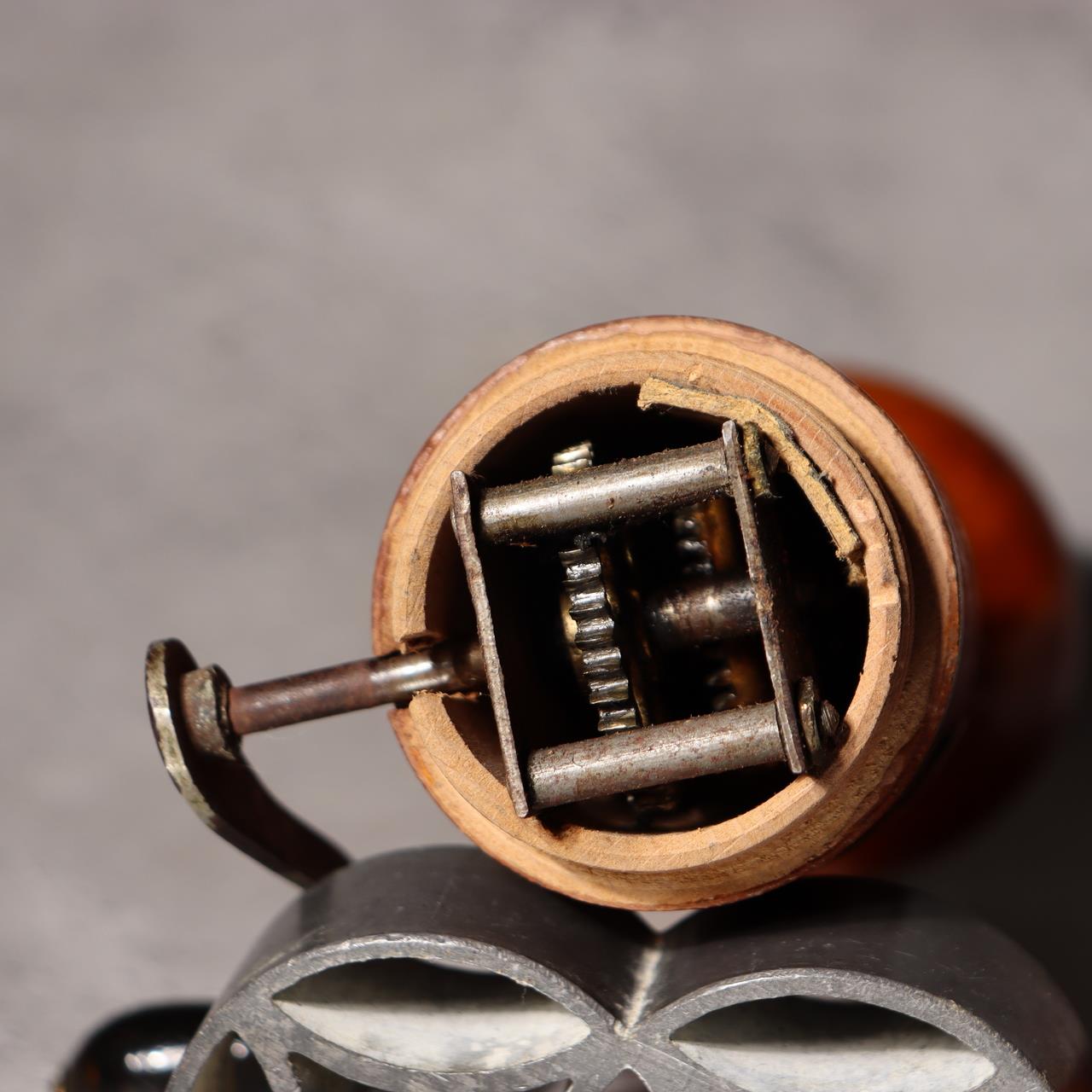 Japanese Vintage Wooden Hand Crank Tool Manual Massager Showa Era Craft VG41710