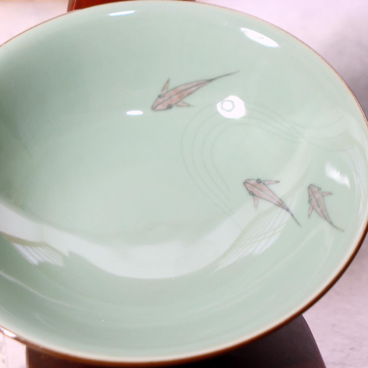 Japanese Celadon Tea Bowl Hira Chawan Fish Design Tezuka Gyokudo Kyoto Box11