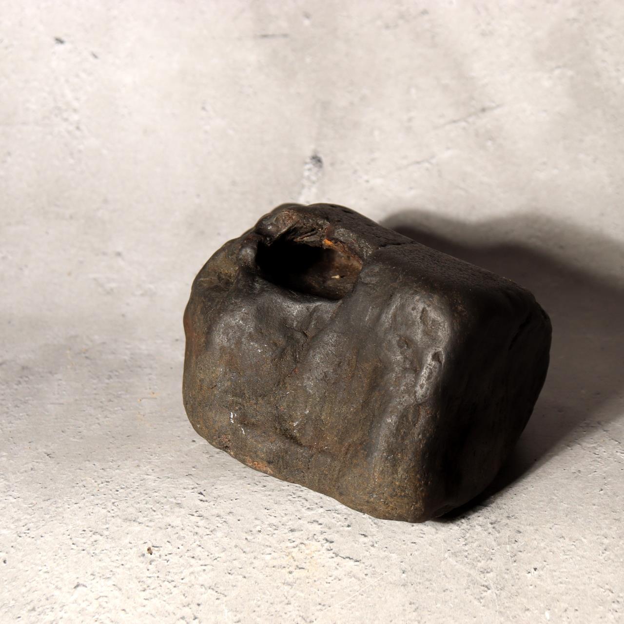 Iron Meteorite Natural Hole Sculptural Regmaglypts Space Rock Heavy 2.9kg SS22011