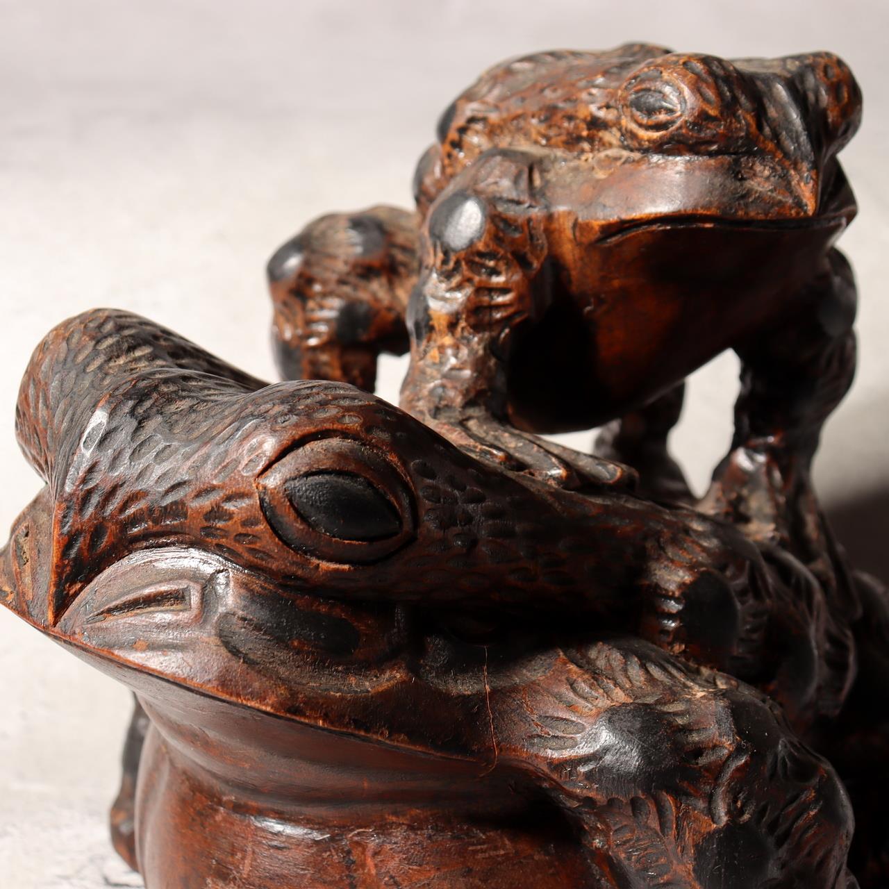 Japanese Vintage Wood Carving Toad Frog Statue Okimono Glass Eyes Wealth WO5163