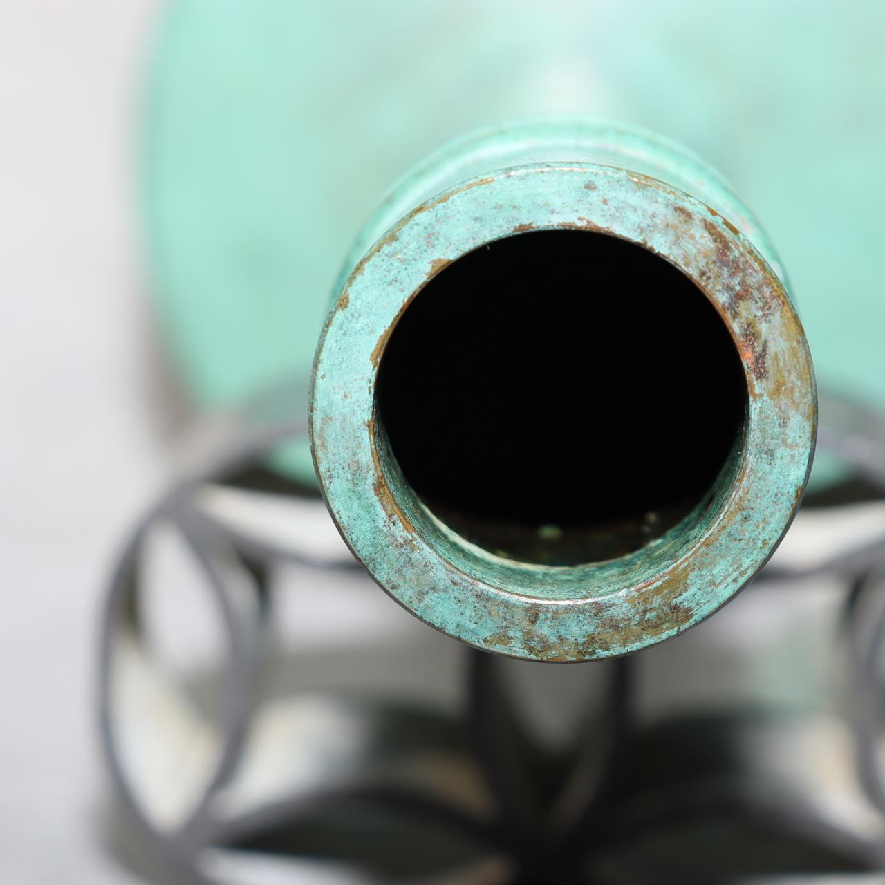 Japanese Bronze Flower Vase Orihara Kyuzaemon Green Patina Modern Ikebana Box15