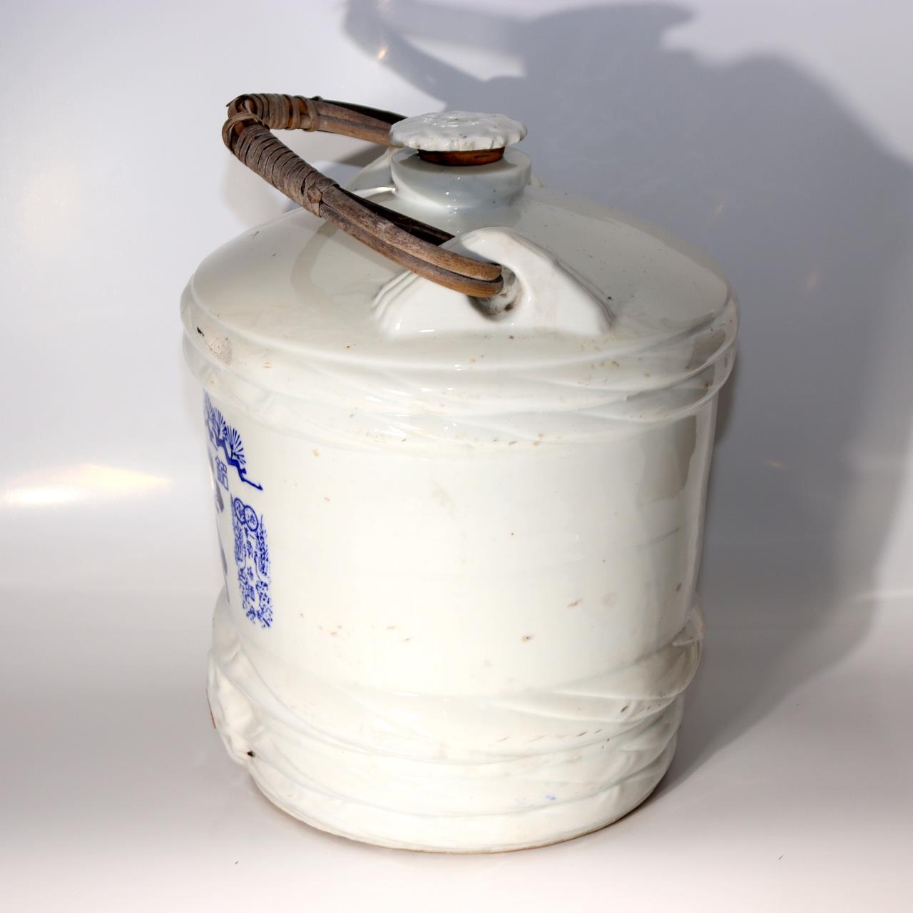 Large Japanese Porcelain Sake Barrel Server Taru Masamune Blue White 33cm 6.2kg1