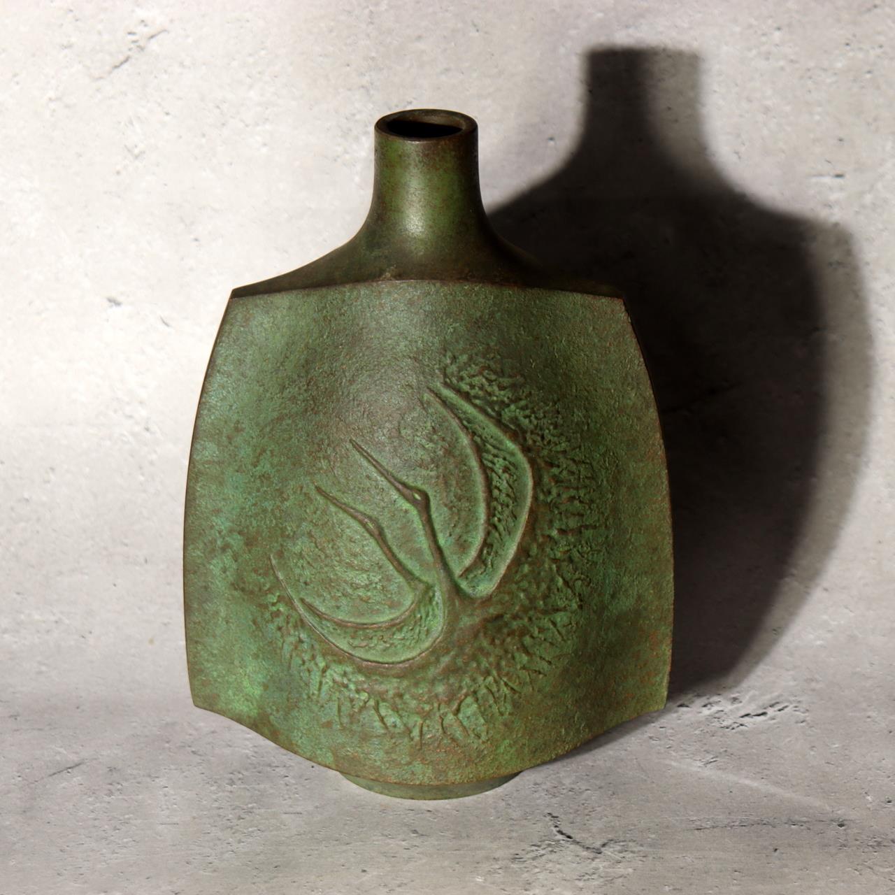 Japanese Vintage Bronze Flower Vase Ikebana Crane Bird Green Patina 18.5cm BV7161