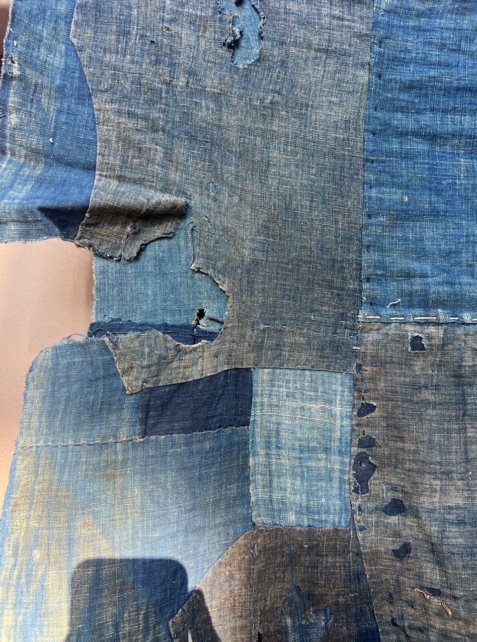 Authentic Japanese Antique BORO Indigo Patchwork Textile Moon Motifs Folk Cloth3