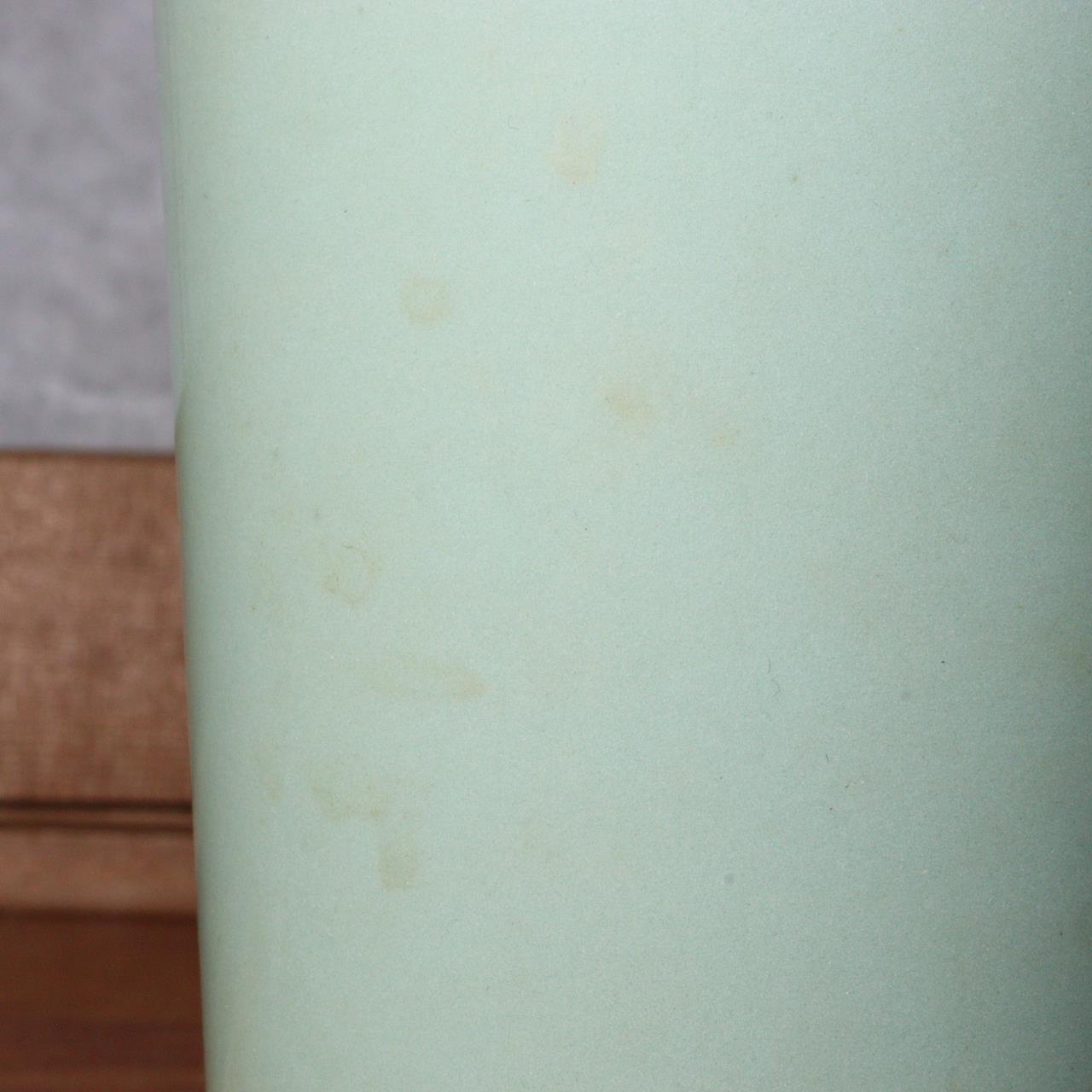 MIYANAGA TOZAN Japanese celadon porcelain vase signed w / box PV214