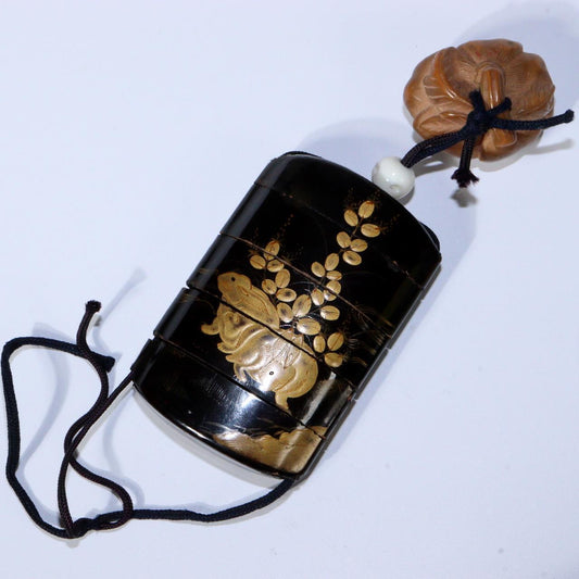 Japanese Antique Wooden Makie Inro Rabbit design Netsuke Ojime w / box INR102