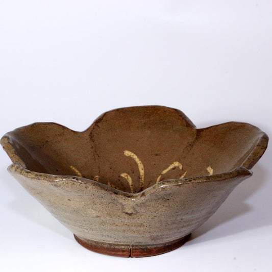 Japanese Antique Takatori ware Basin Flower-Shaped Bolw Tea Chawan pottery