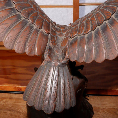 Japanese Iron Hawk figurine Ornament BOS771