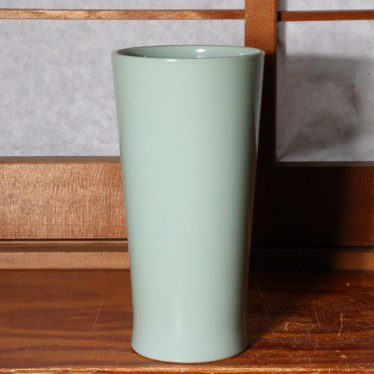 MIYANAGA TOZAN Japanese celadon porcelain vase signed w / box PV214