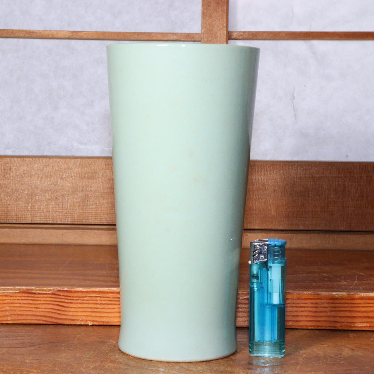 MIYANAGA TOZAN Japanese celadon porcelain vase signed w / box PV214