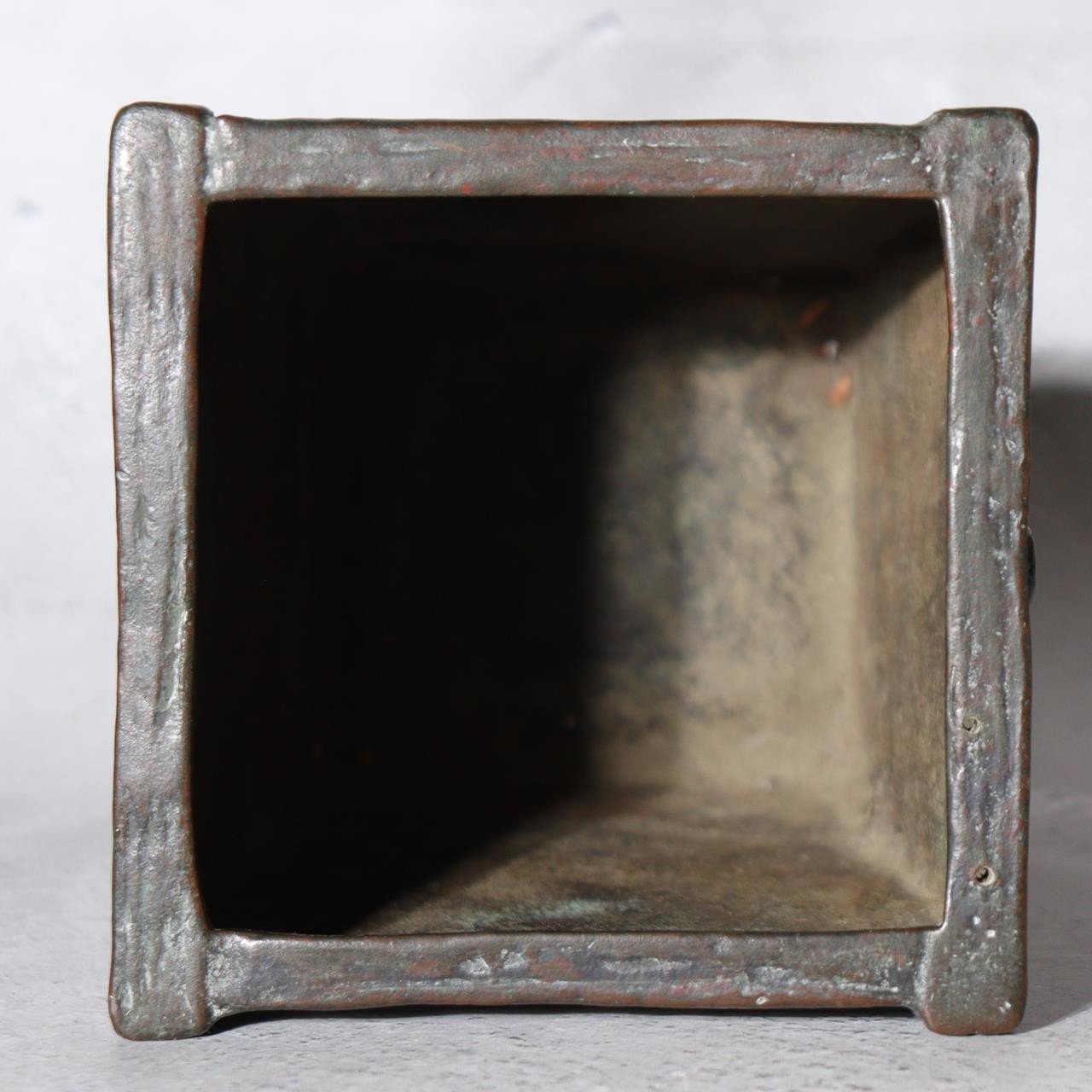 Japanese Meiji -Taisho Bronze Square Vase by Tsuda Shinzui — Mokume Texture5