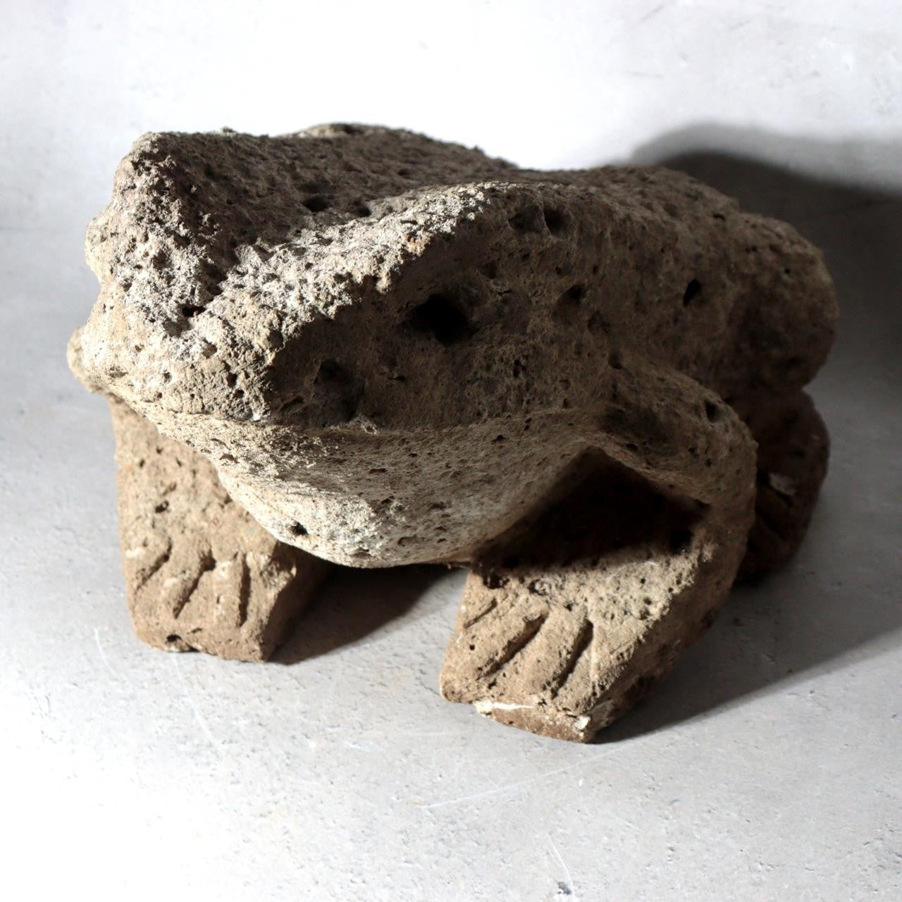 Japanese Carved Porous Stone Frog Sculpture Garden Ornament BT2561