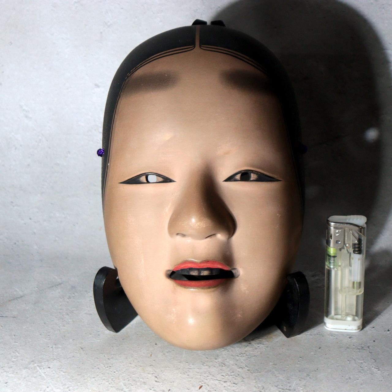 Japanese Carved Wooden Noh Mask Young Woman Antique Finish with Bag MSK5491