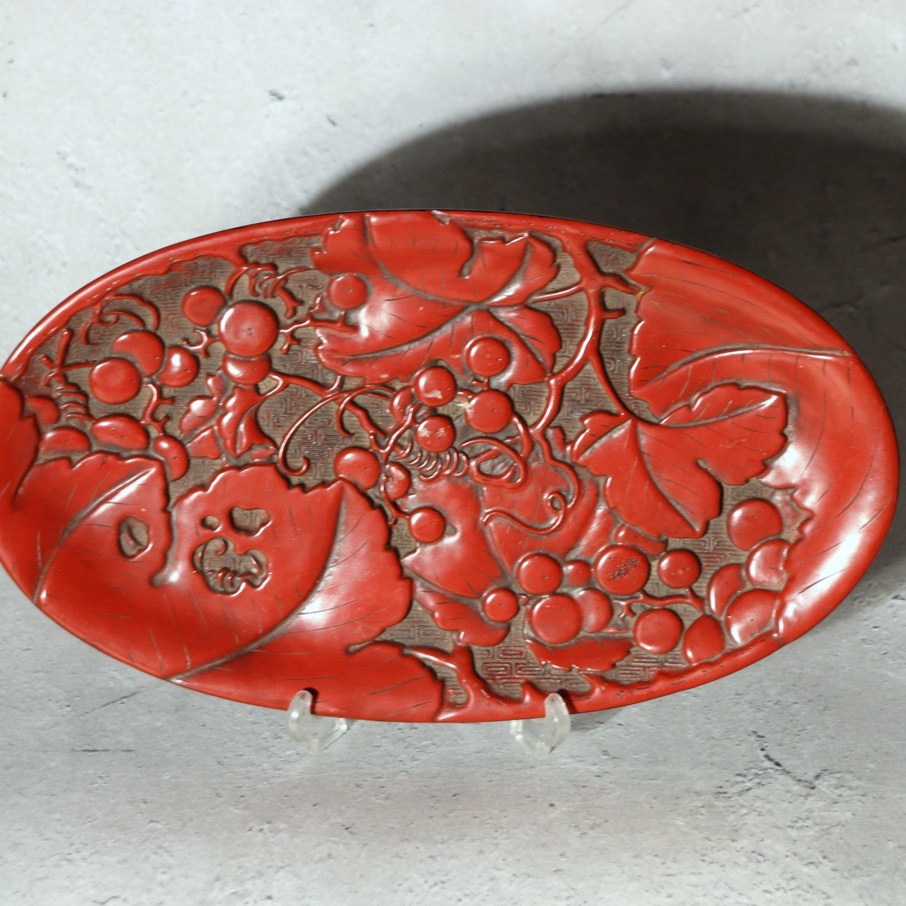 Japanese Vintage Carved Wood Lacquer Tray Tsuishu Red Grapes Design Small WO5121