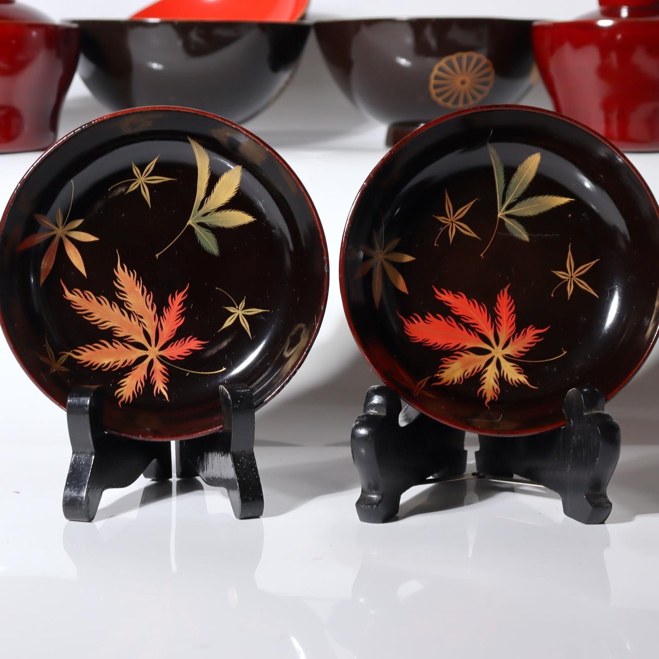 11-Piece Japanese Antique Urushi Lacquerware Set Gold Maki-e Chrysanthemum etc15