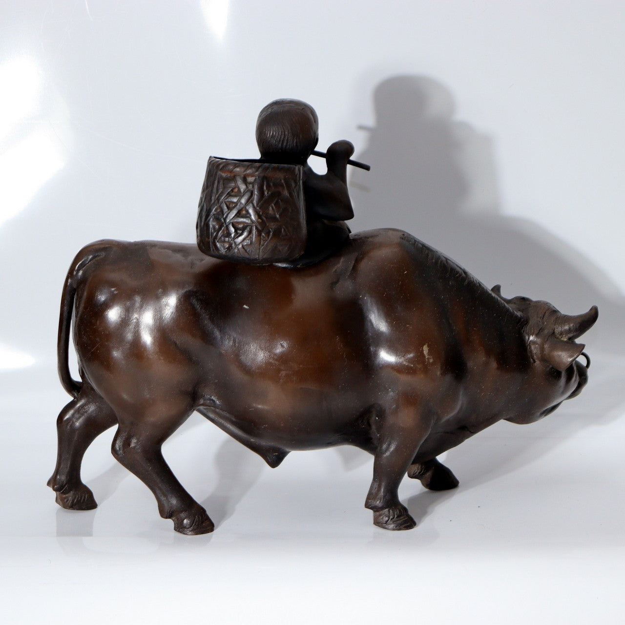 Vintage Japanese Cast Iron Bull Statue  Zen "Riding the Bull Home" 7.3kg BOSa221