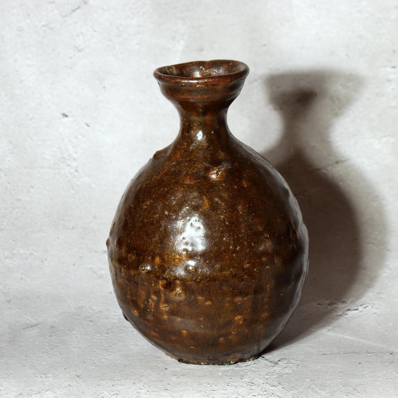 Antique Early Joseon Dynasty Iron Glaze Tokkuri Sake Bottle Brown Pottery KRS1792
