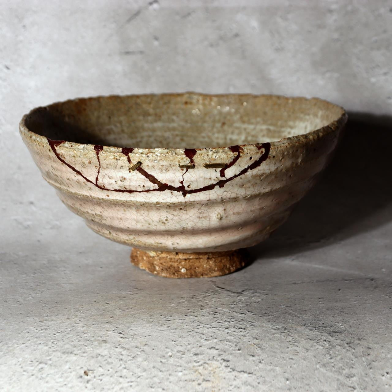 Japanese Antique Tea Bowl Chawan Shigaraki Style Kasugai Staple Repair Wabi Sabi1