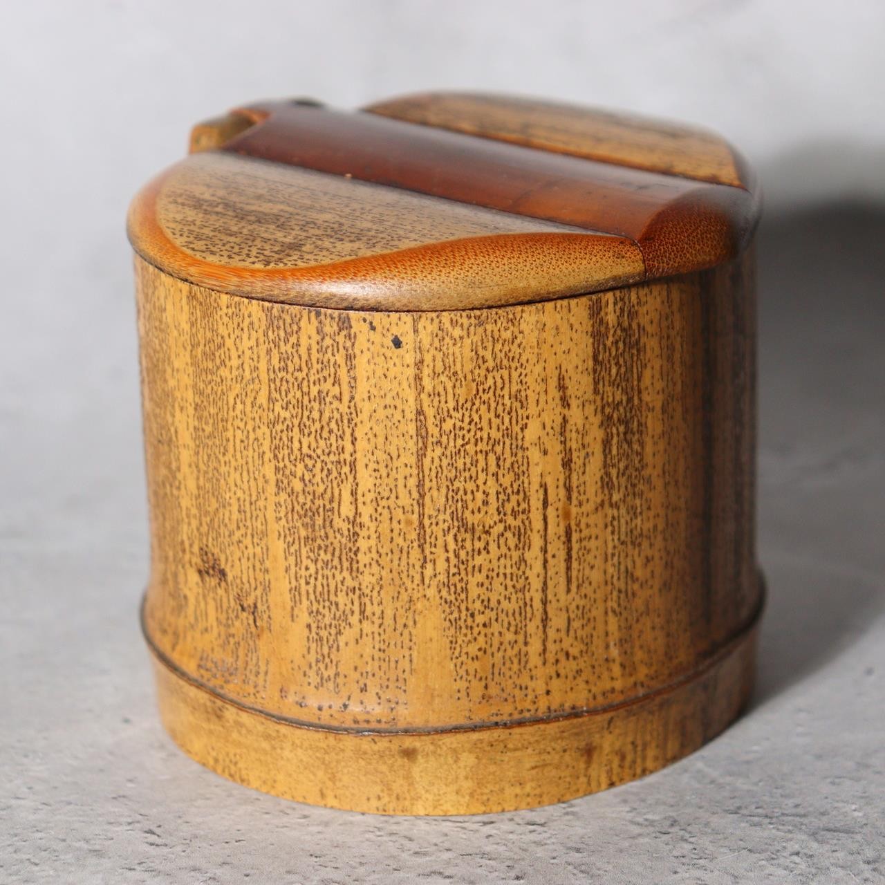 Vintage Japanese Bamboo Lidded Box Hakone Yosegi Chest Lacquer Sake Cup Set2
