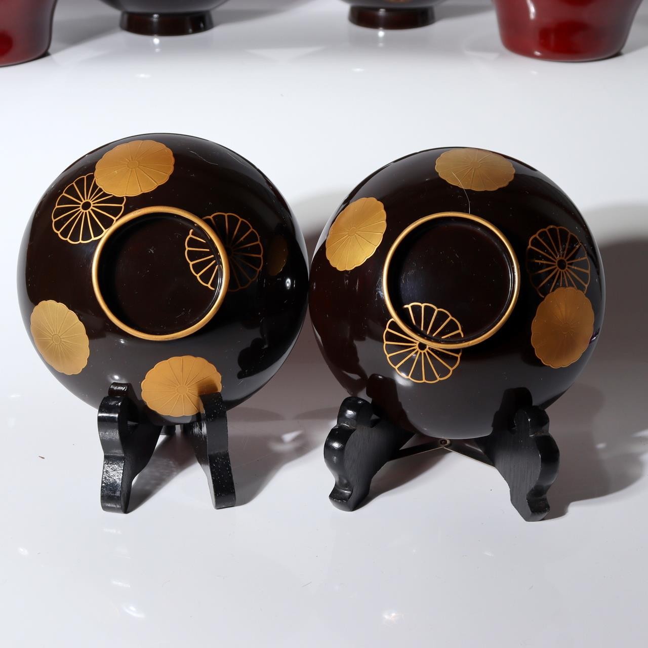 11-Piece Japanese Antique Urushi Lacquerware Set Gold Maki-e Chrysanthemum etc5
