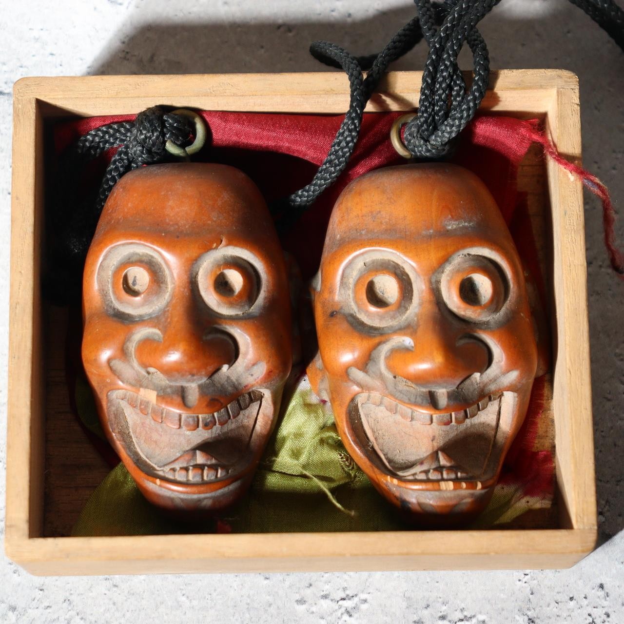 Antique Japanese Boxwood Netsuke Masks - Saru-tobide & Ko-tobide Style - 2pc Set1