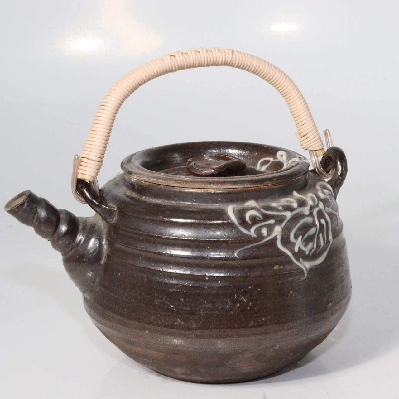 Japanese Mashiko Ware Ceramic Teapot Dark Brown Glaze Slip Motif PCP14612