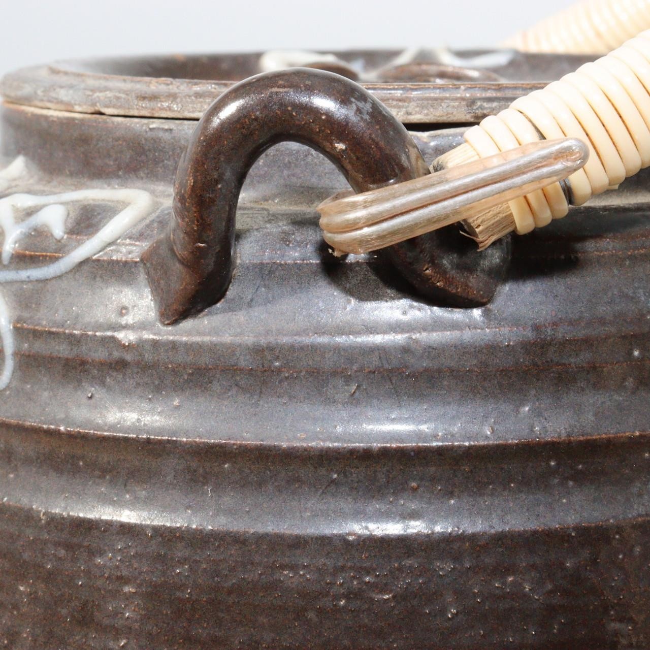 Japanese Mashiko Ware Ceramic Teapot Dark Brown Glaze Slip Motif PCP14615