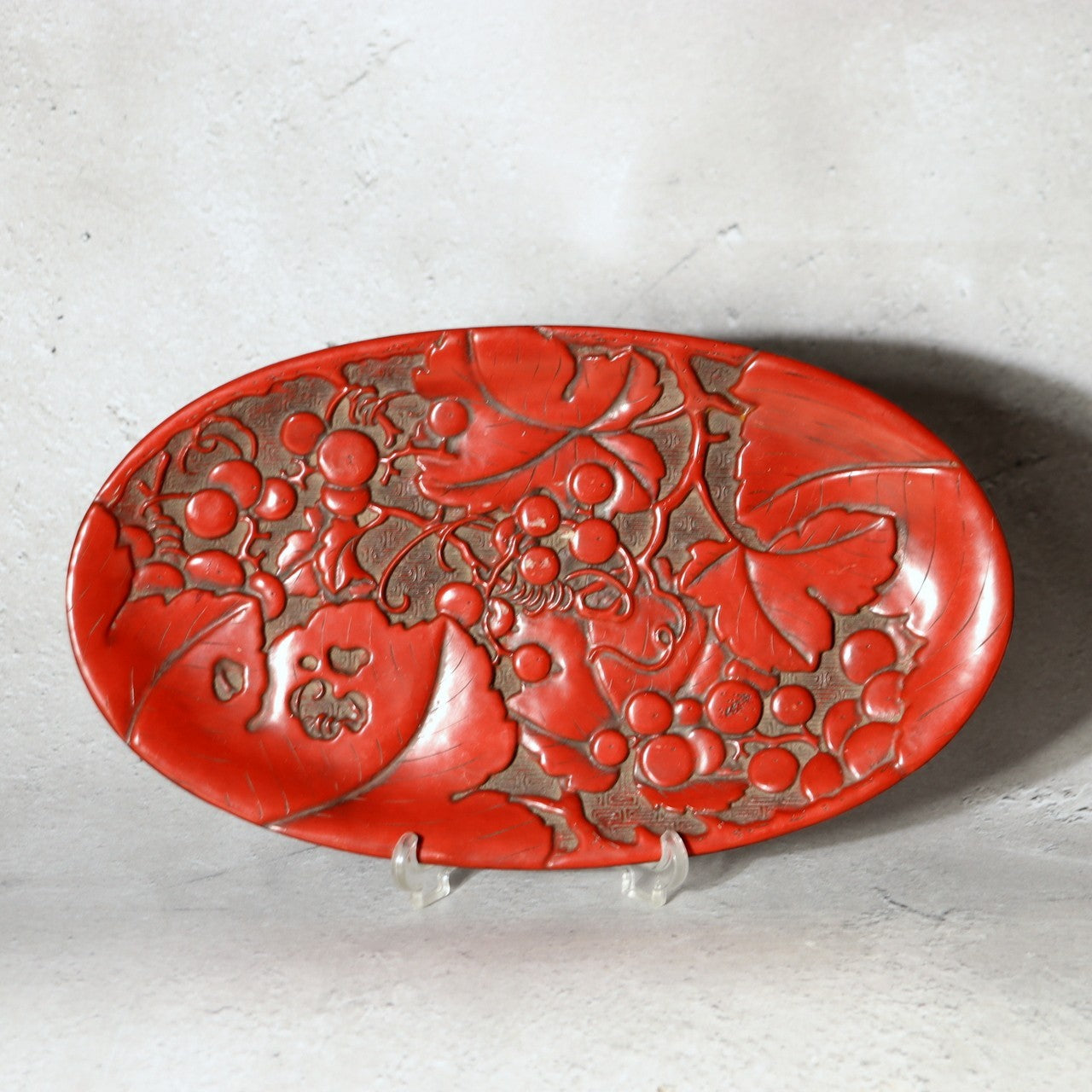 Japanese Vintage Carved Wood Lacquer Tray Tsuishu Red Grapes Design Small WO5120