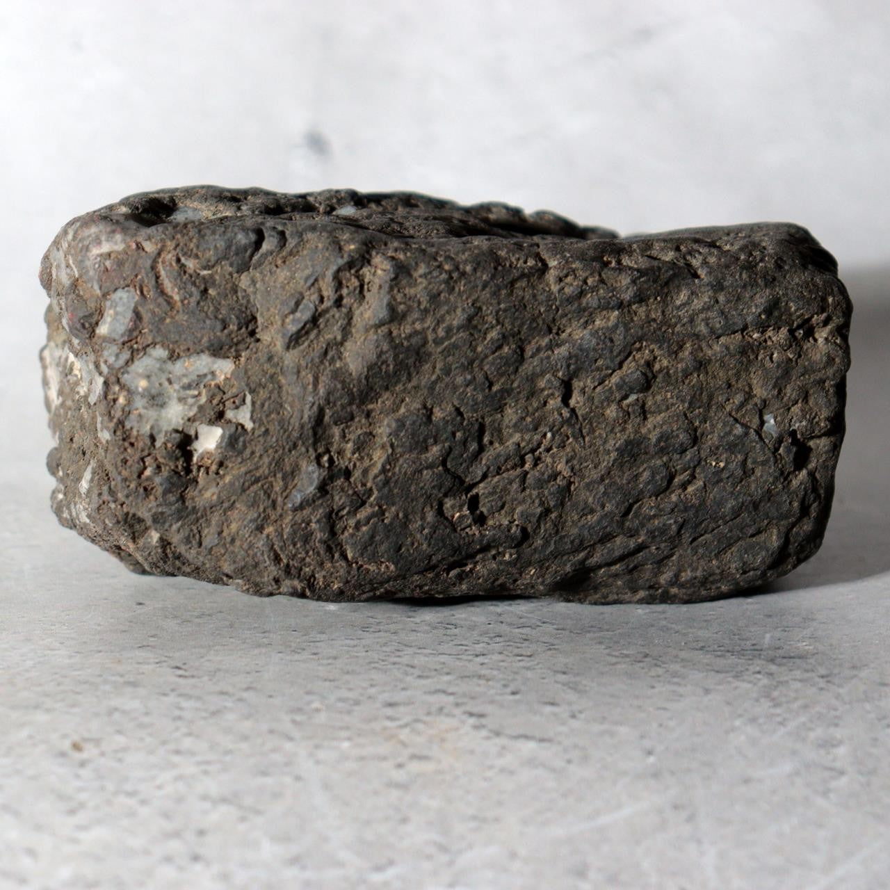 Kyoto Yase Maguro-ishi Natural Suiseki Viewing Stone Rosewood Base Box SS464