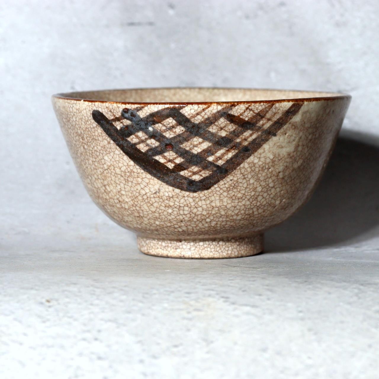 Antique Japanese E-Seto Ware Tea Bowl Modernist Iron-Painted Authentic Kintsugi0