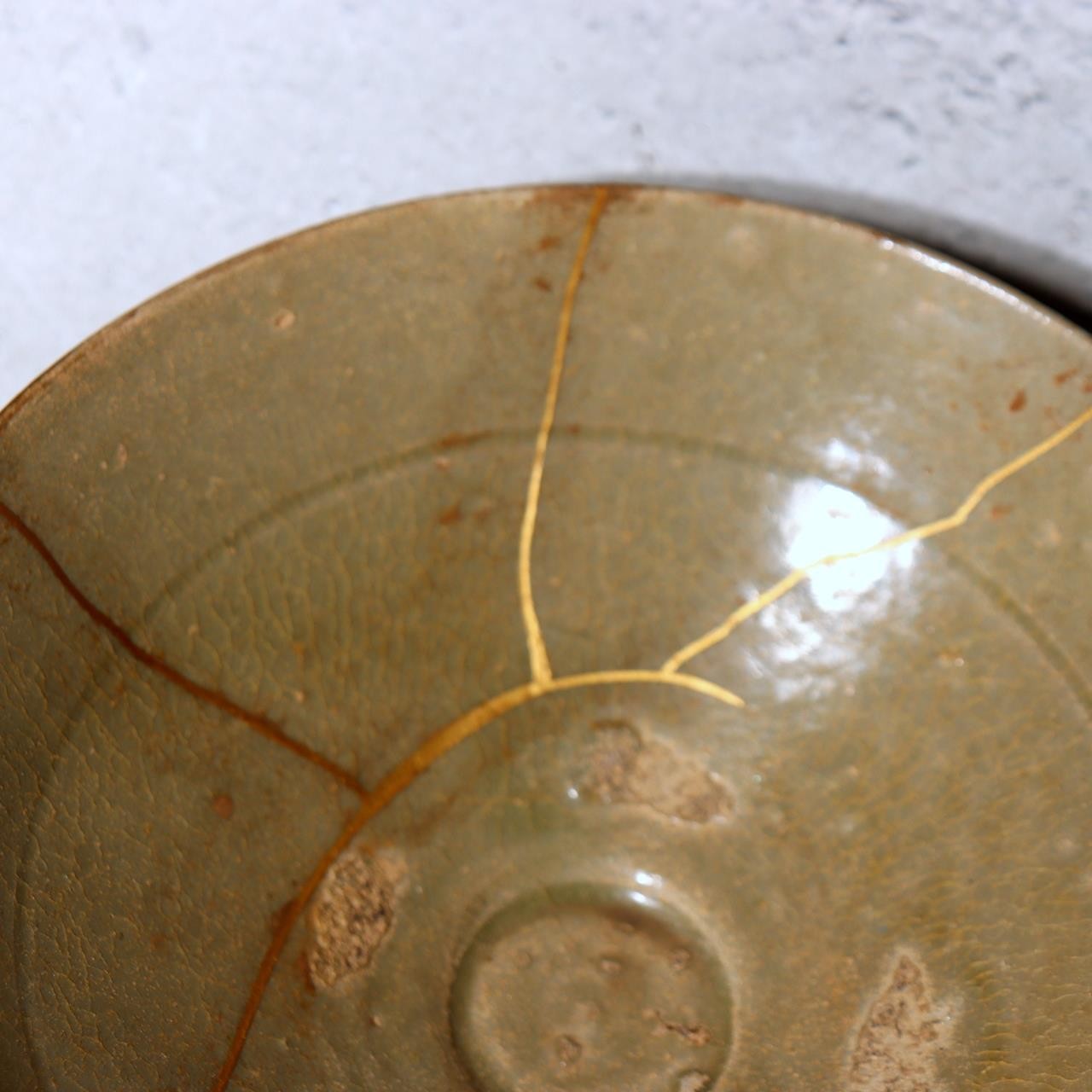 Antique Korean Celadon Bowl Goryeo Joseon Dynasty Gold Kintsugi Repair Box1