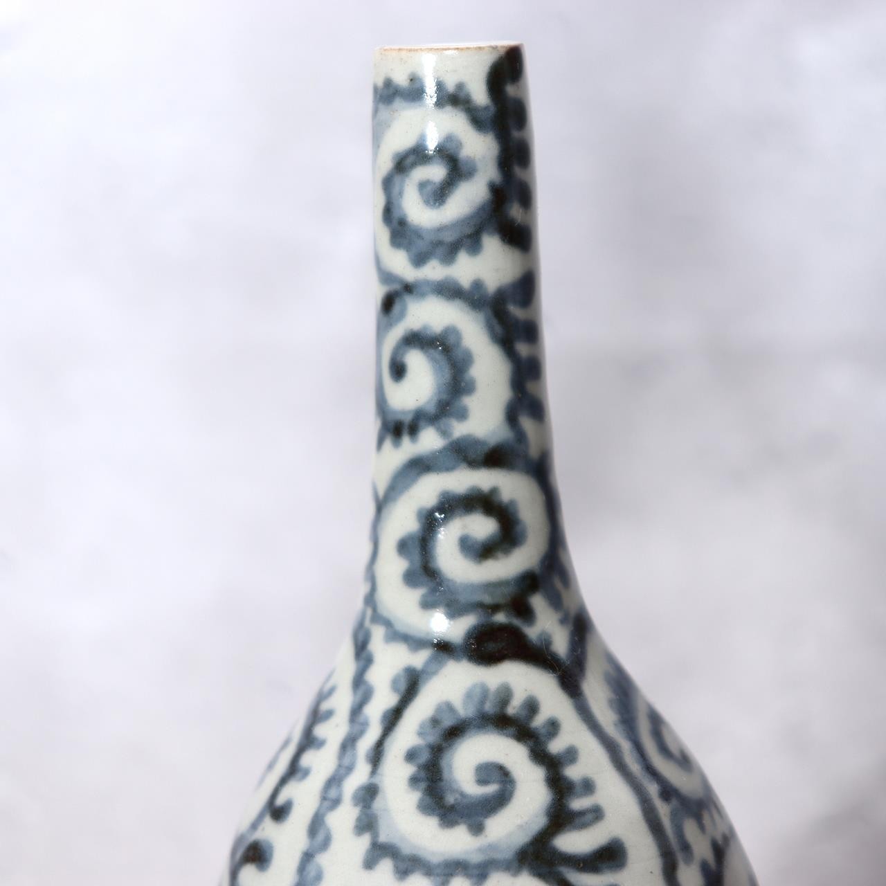 Antique Japanese Imari Sometsuke Set  Tako Karakusa Slender Vase & Kozara Plate8
