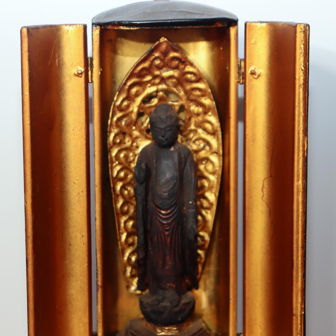 Antique Japanese Wood-Carved Standing Amida Nyorai Buddha Statue with Portable7