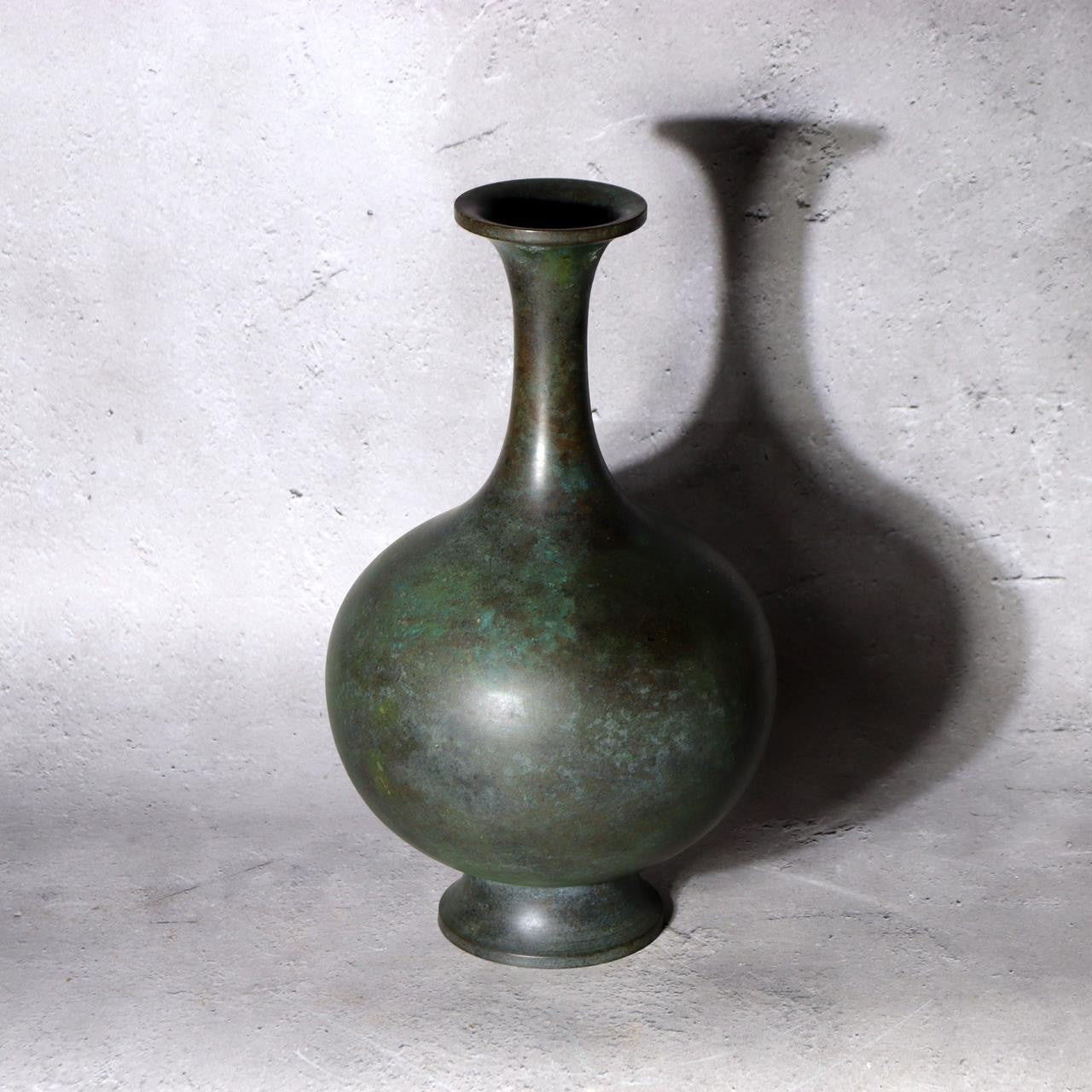 Takaoka Bronze Vase  Gousho Ancient Verdigris Patina Classic Trumpet Neck Japan2