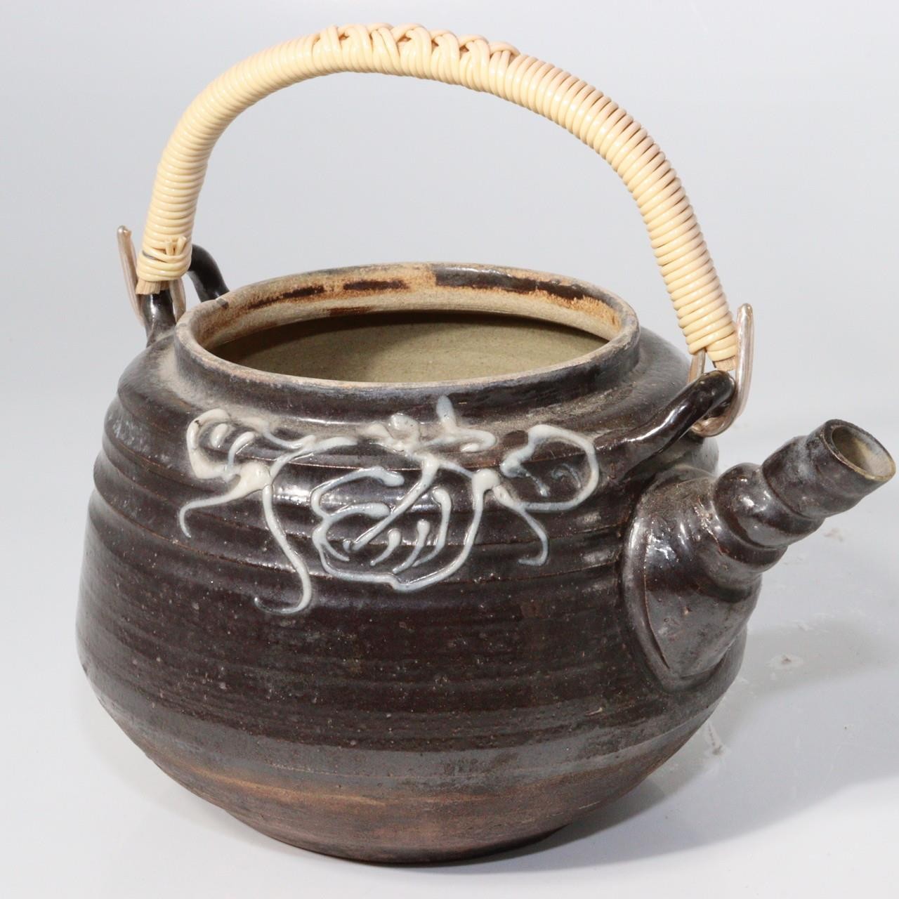 Japanese Mashiko Ware Ceramic Teapot Dark Brown Glaze Slip Motif PCP1460