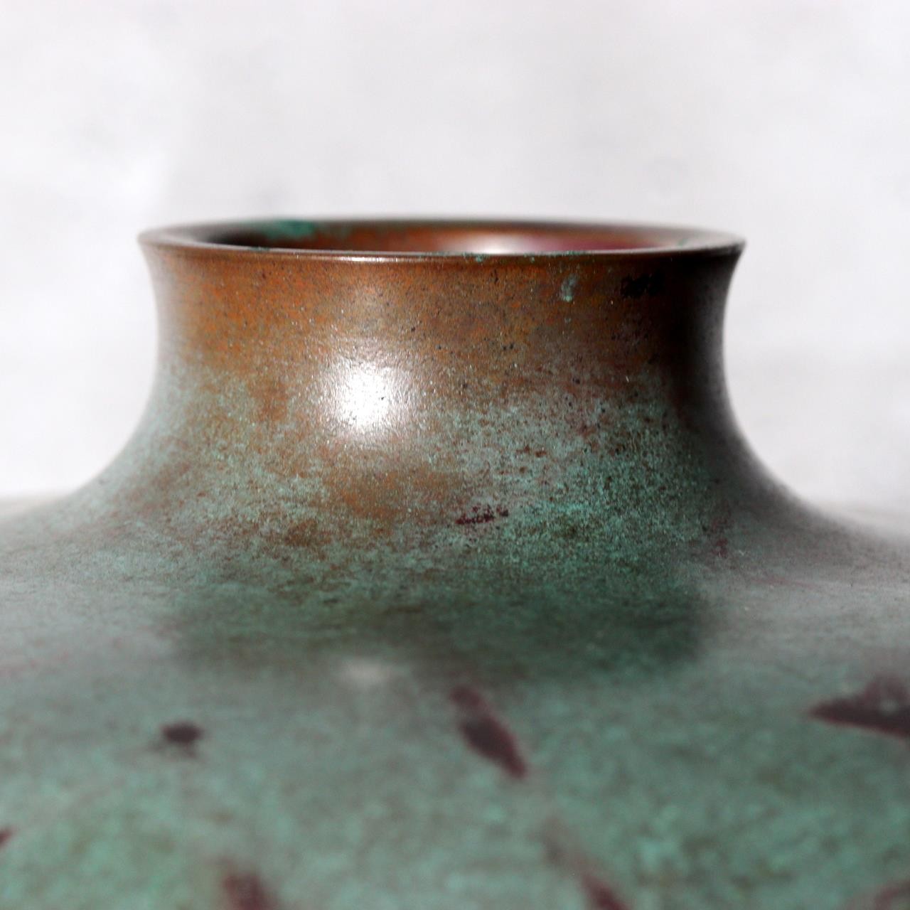 Japanese Takaoka Bronze Flat Round Vase Kankei Hanya Mottled Patina Tomobako12