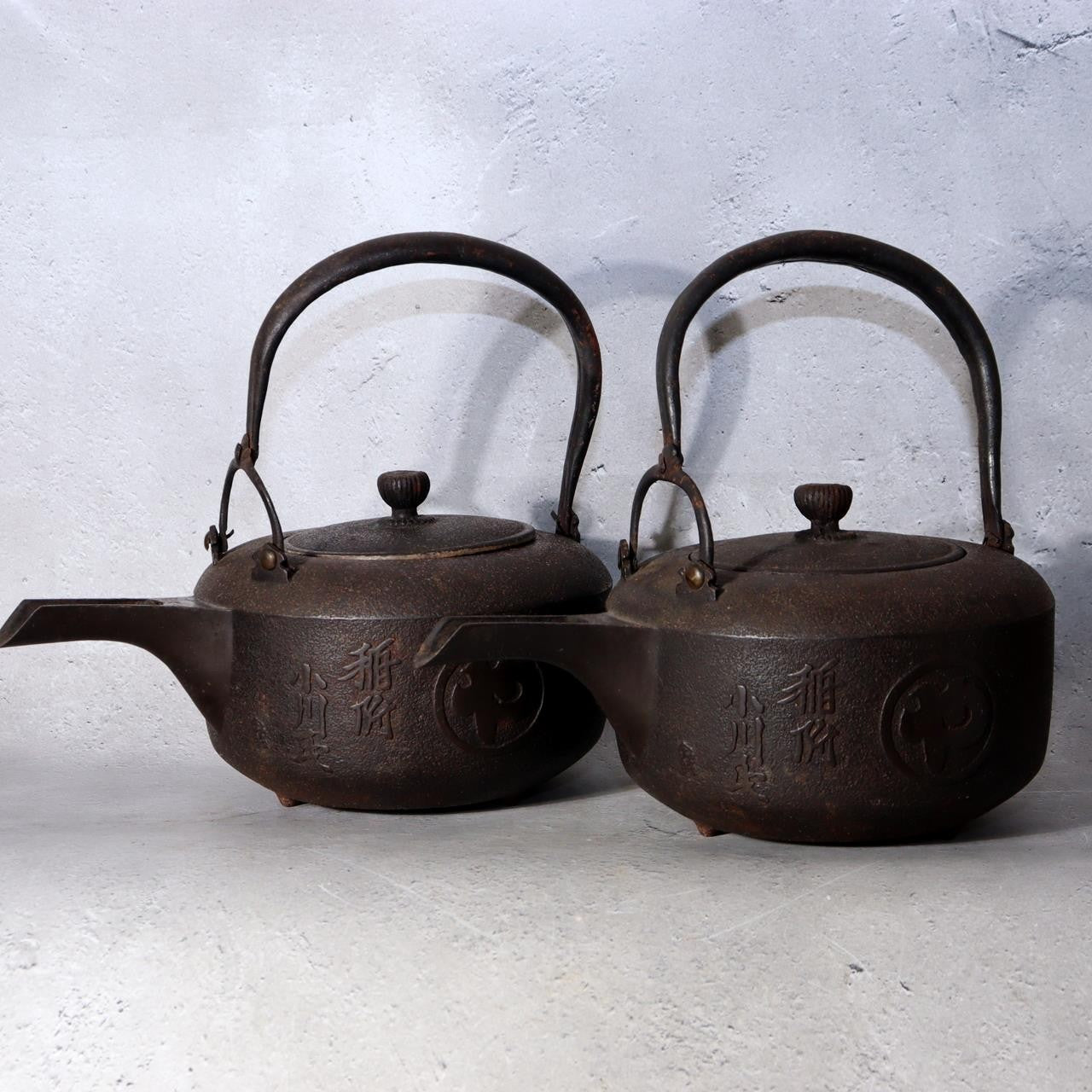 Japanese Antique Cast Iron Choshi Sake Kettles Set of 2 Kamon Inscription0