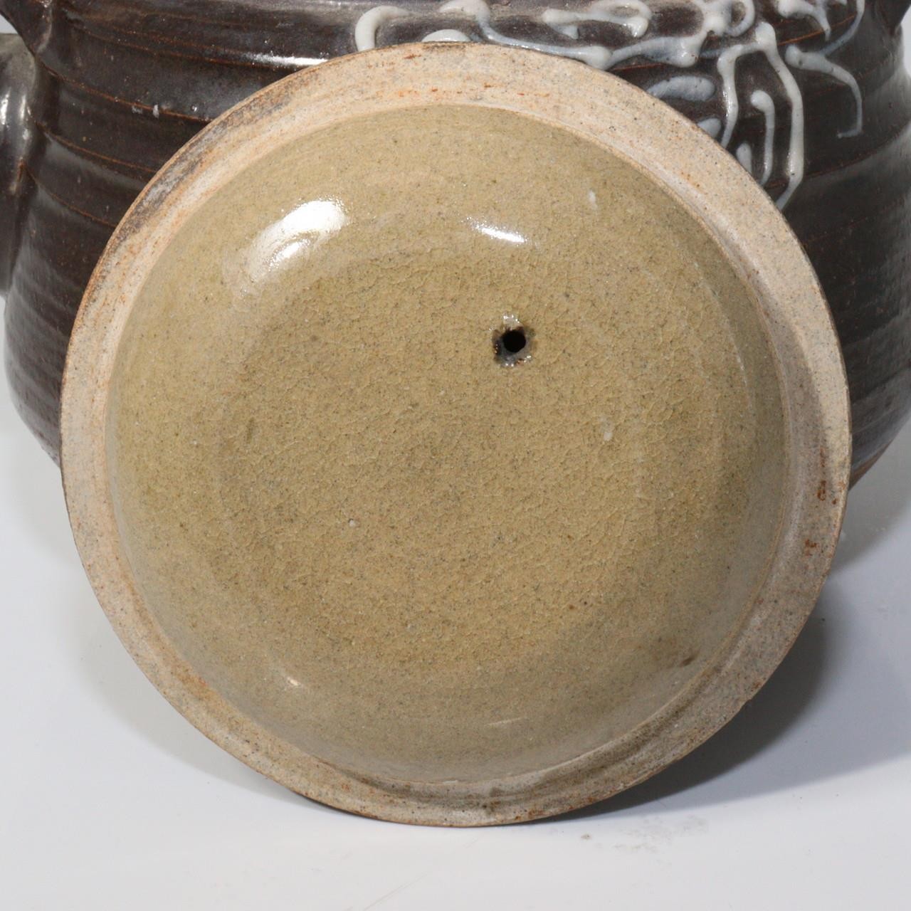 Japanese Mashiko Ware Ceramic Teapot Dark Brown Glaze Slip Motif PCP1467