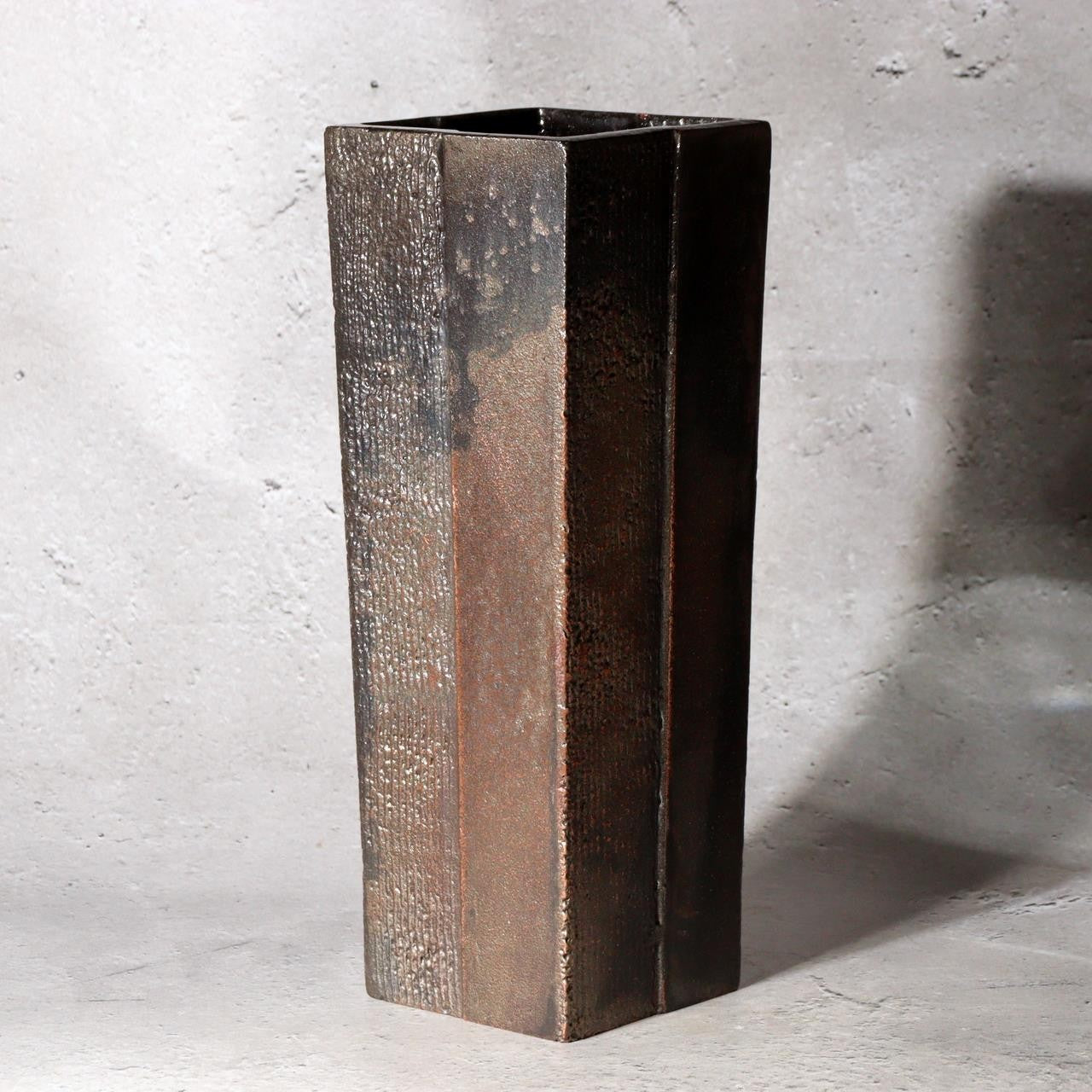 Living National Treasure Keiten Takahashi Iron & Flowing Copper Fusion Vase1